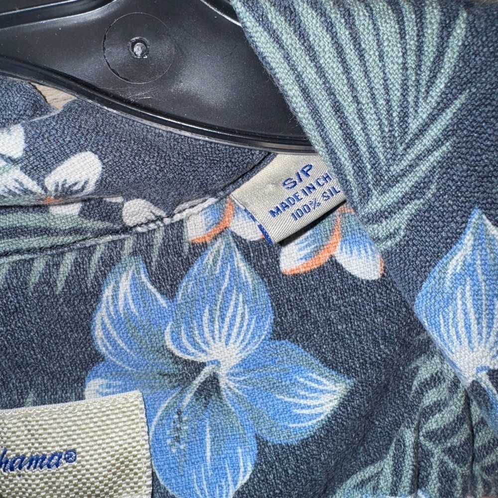 Tommy Bahama Floral Hawaiian Blue Pocket Men's Camp Shirt 100%Silk Size S - Picture 4 of 7